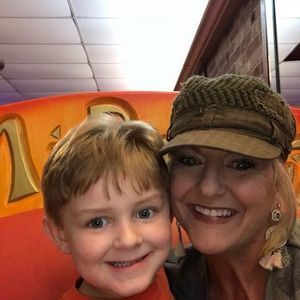 Meet your Posher, Paula